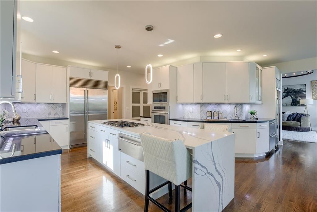 Photo 11 of 35 - 9520 W 146th Street