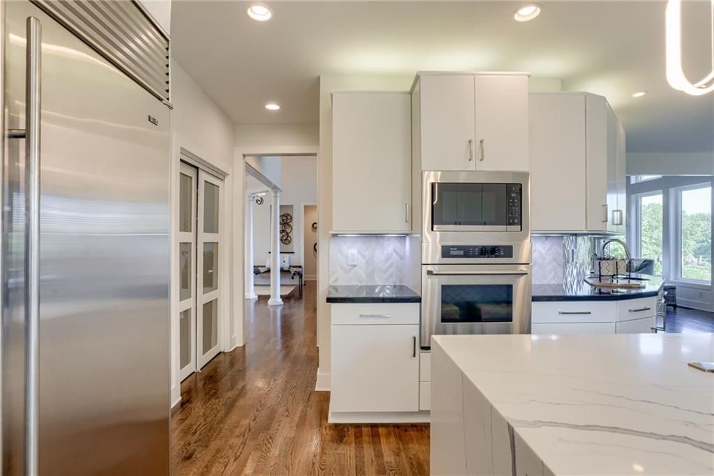 Photo 12 of 35 - 9520 W 146th Street