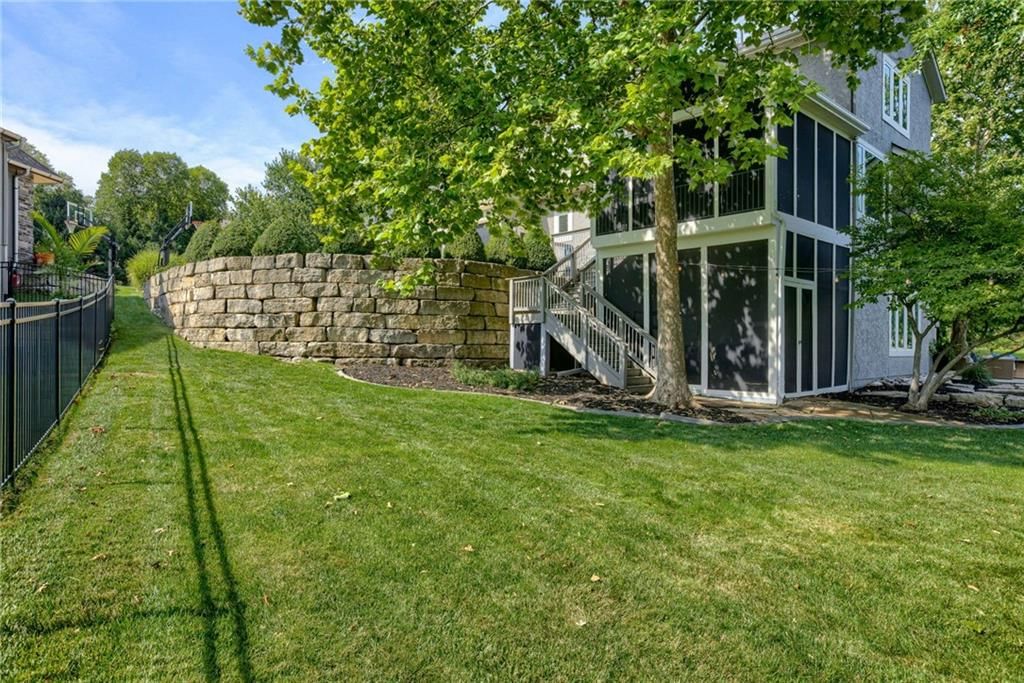 Photo 31 of 35 - 9520 W 146th Street