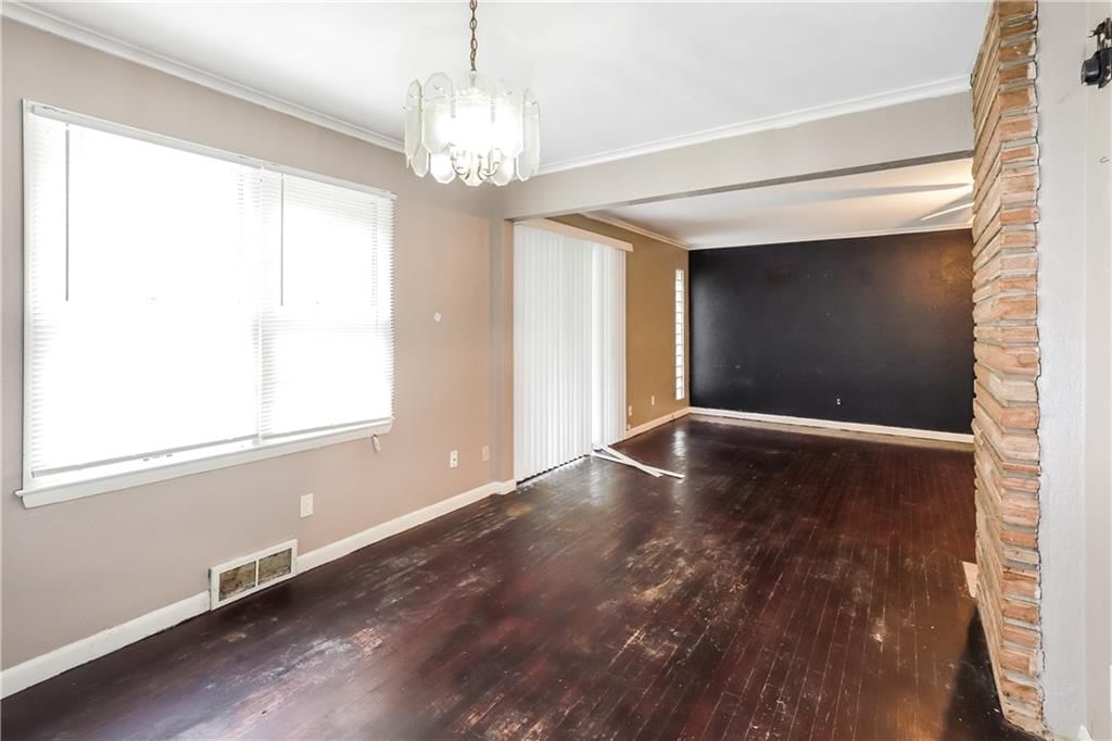 Photo 6 of 27 - 7541 OLIVE Street