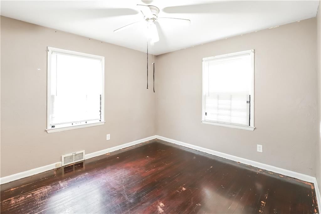 Photo 11 of 27 - 7541 OLIVE Street