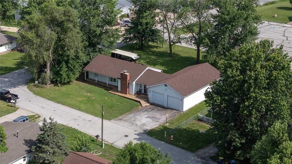 211 Southside Court — photo 18