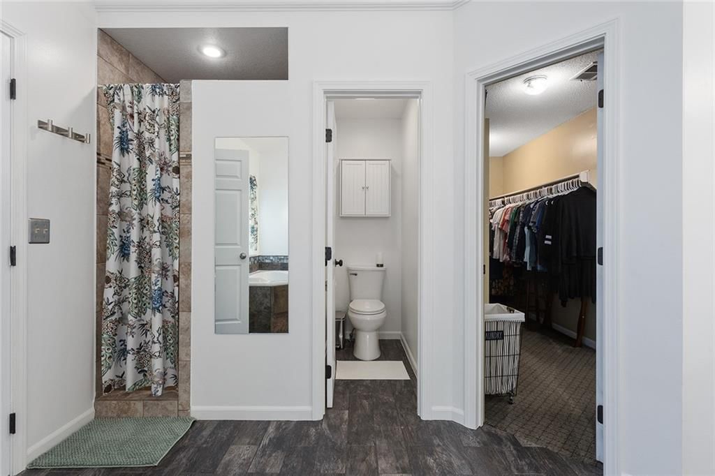 Photo 20 of 49 - 23210 W 45TH Street