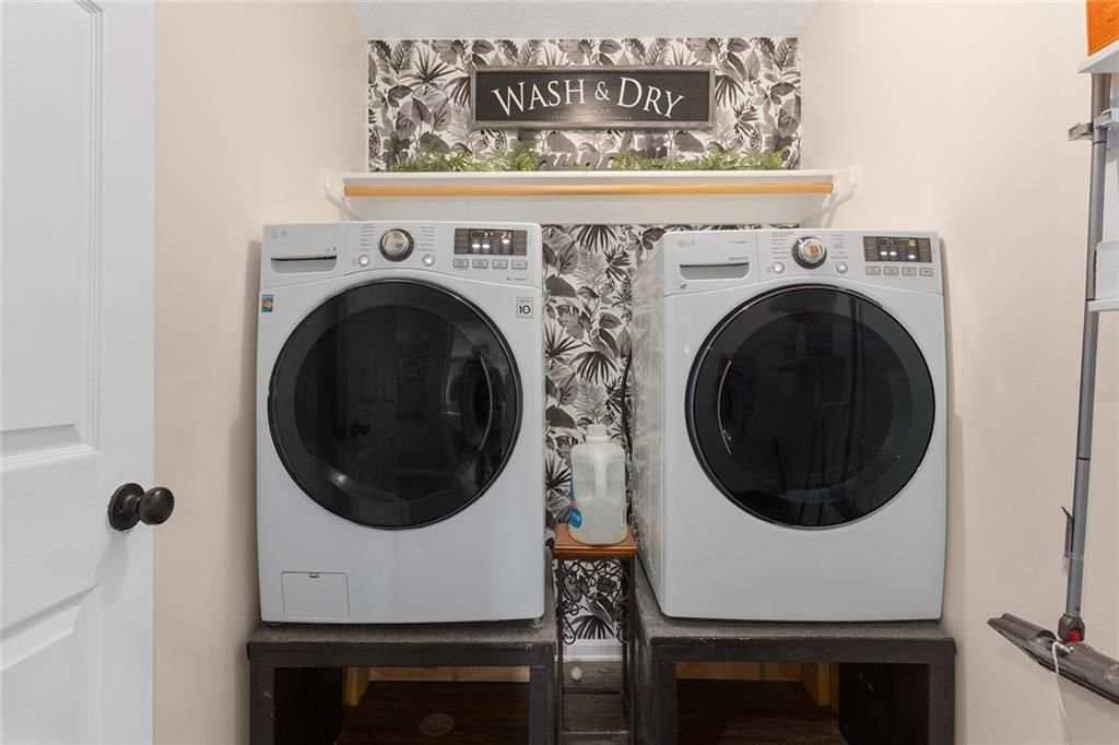 Photo 23 of 49 - 23210 W 45TH Street