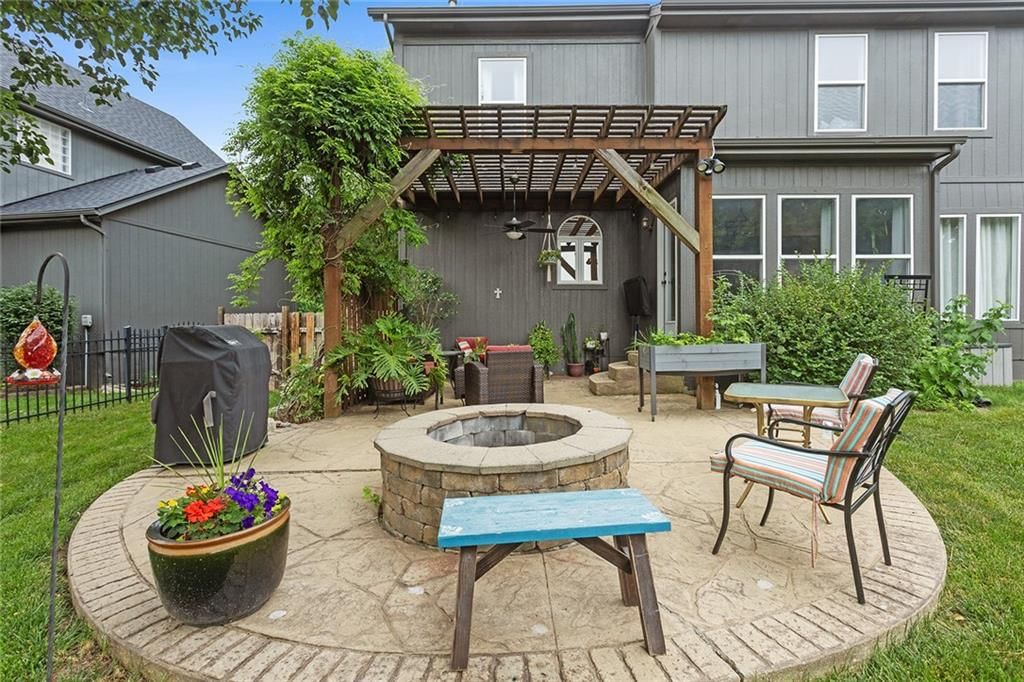 Photo 42 of 49 - 23210 W 45TH Street