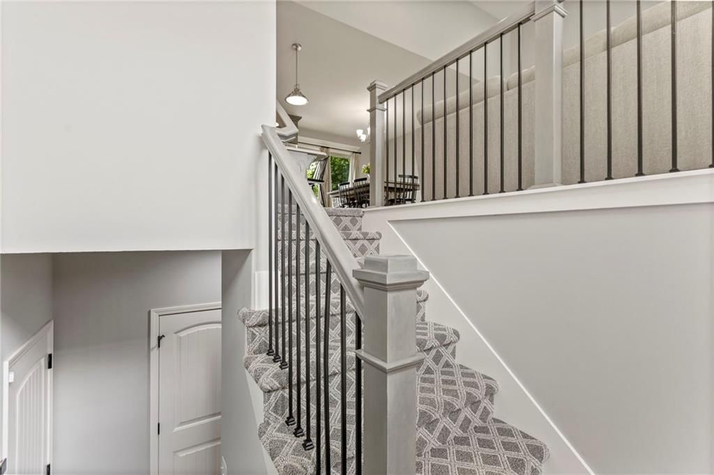 Photo 5 of 39 - 20335 W 220th Terrace