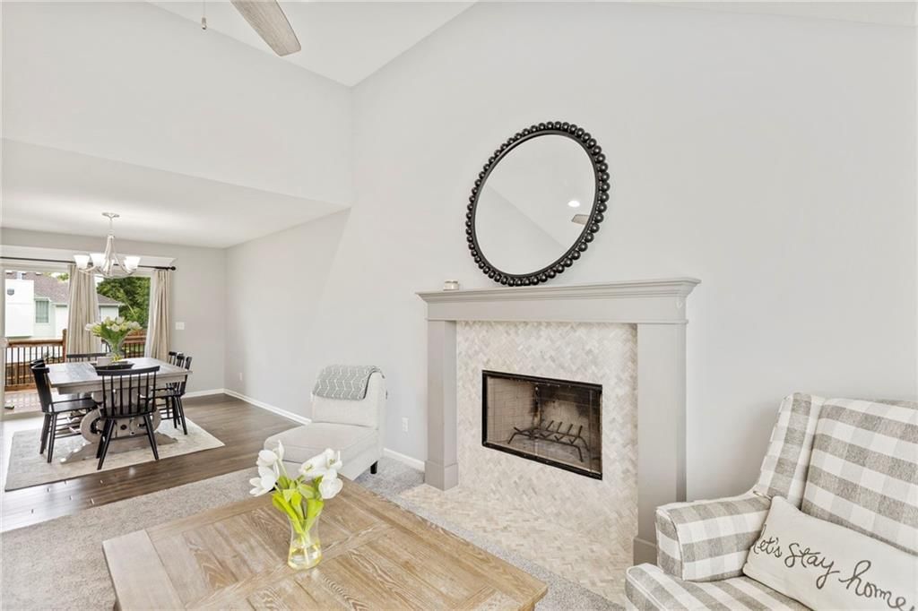 Photo 7 of 39 - 20335 W 220th Terrace