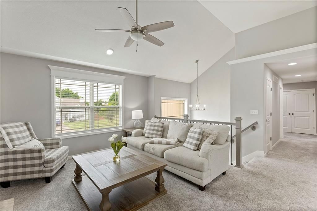 Photo 8 of 39 - 20335 W 220th Terrace