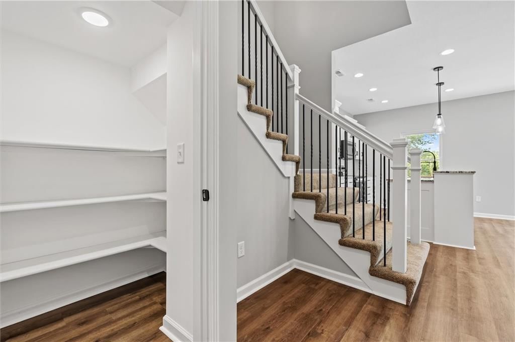 621 S Whitmer Street — photo 5