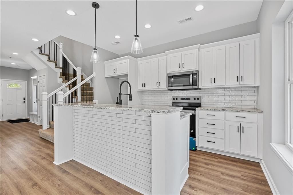 621 S Whitmer Street — photo 7