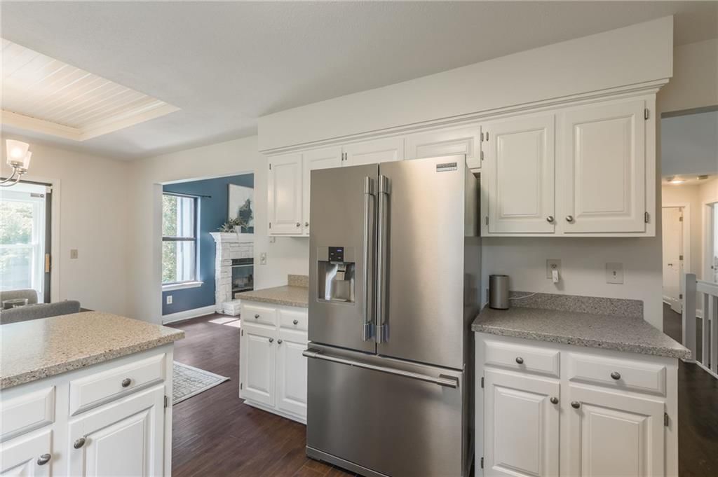 14613 CRAIG Avenue — photo 8