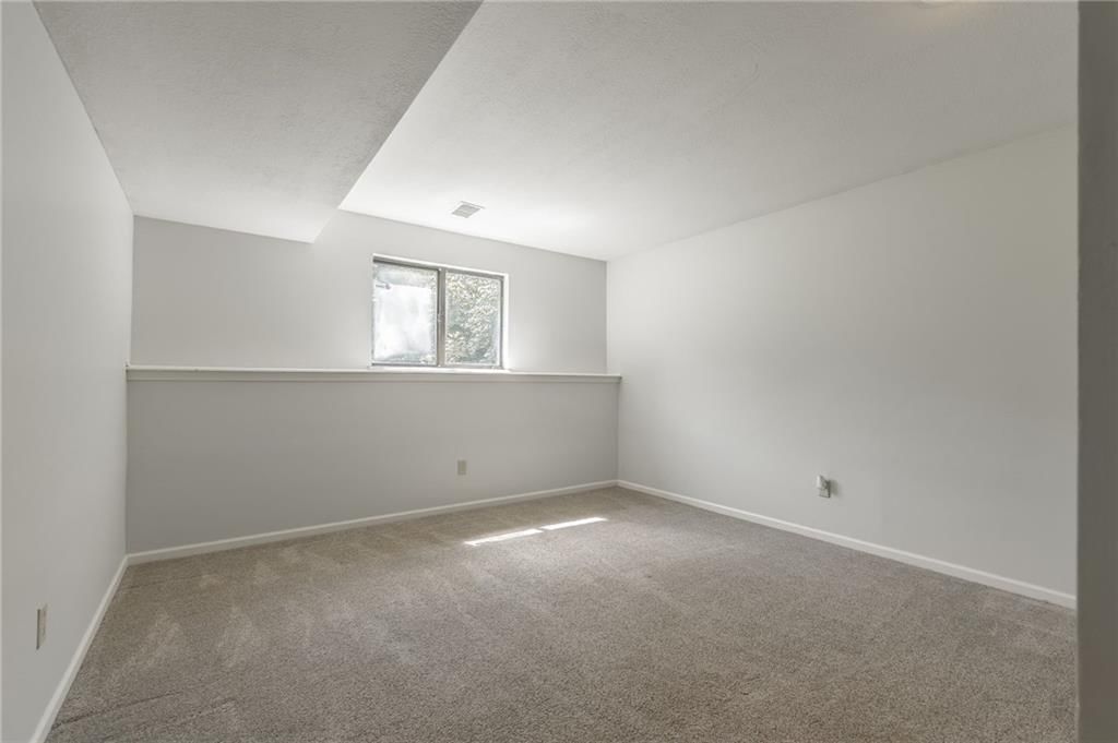 14613 CRAIG Avenue — photo 23