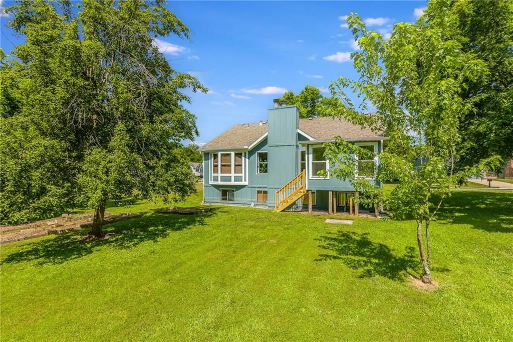 14613 CRAIG Avenue — photo 32