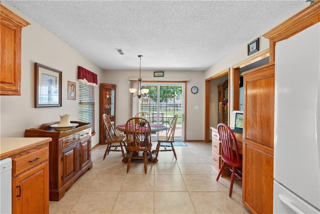 616 SW Creek Ridge Drive — photo 11