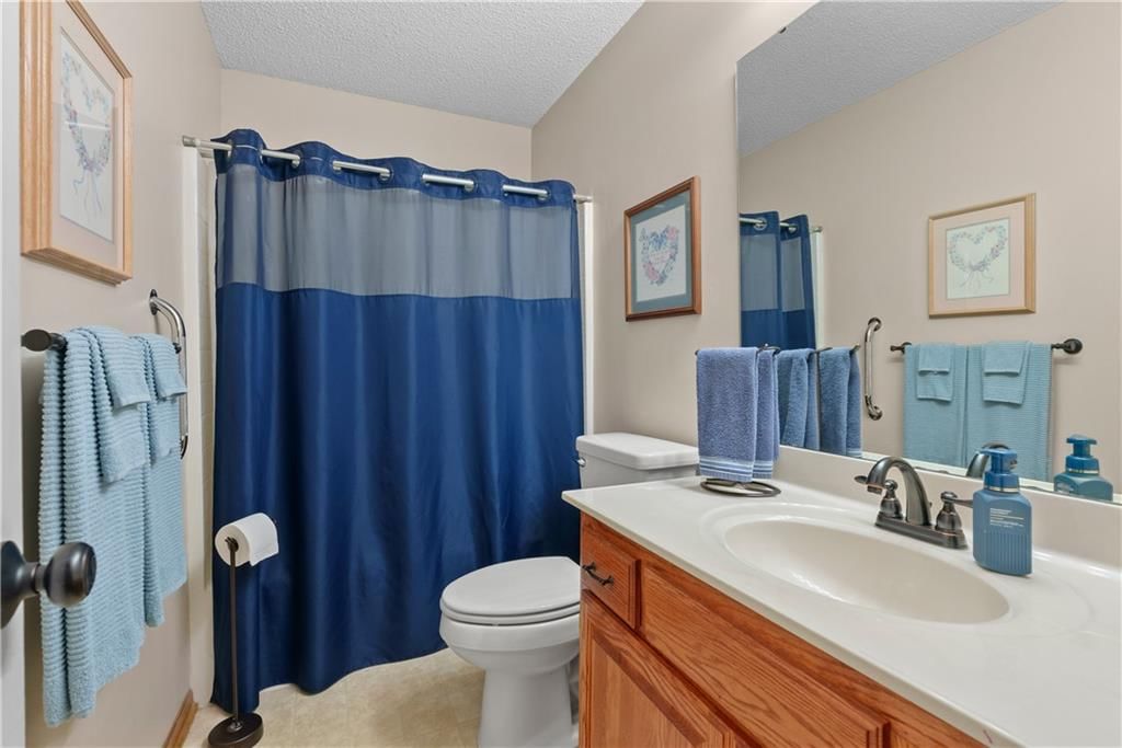616 SW Creek Ridge Drive — photo 18
