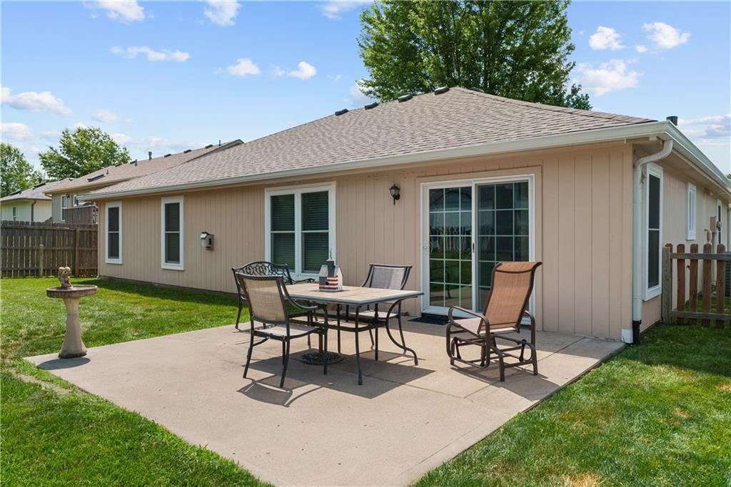 616 SW Creek Ridge Drive — photo 21