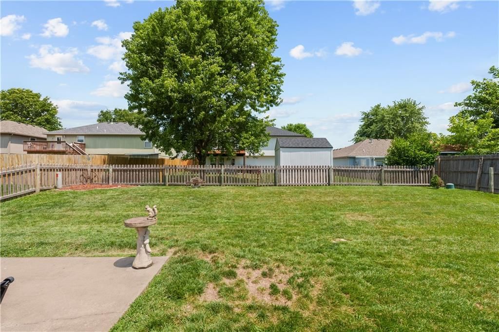 616 SW Creek Ridge Drive — photo 24