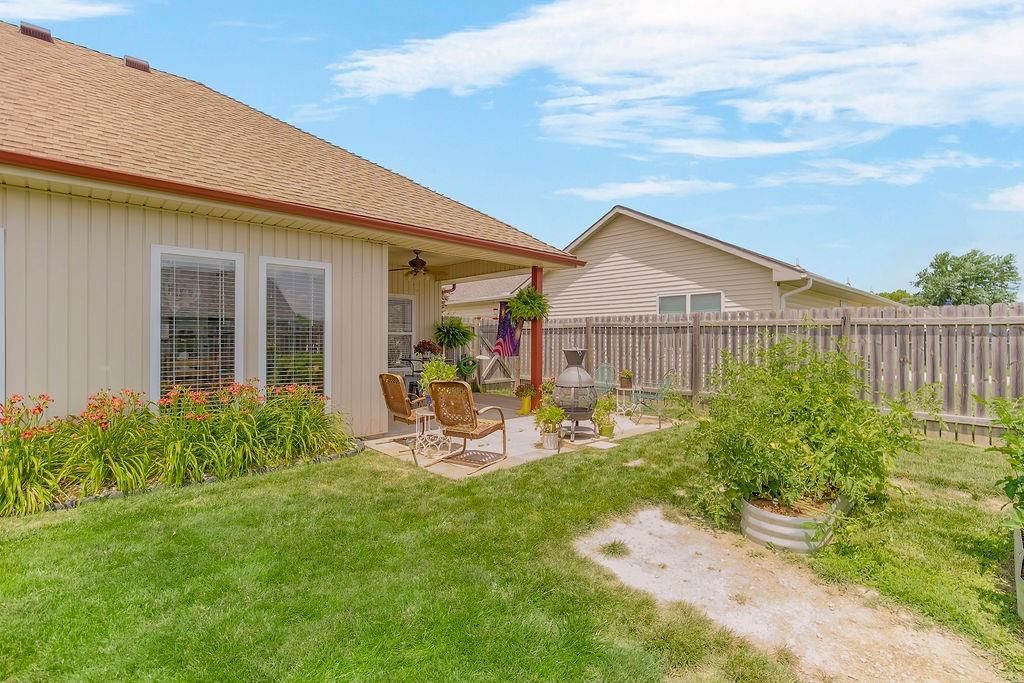221 S Gaar Street — photo 28