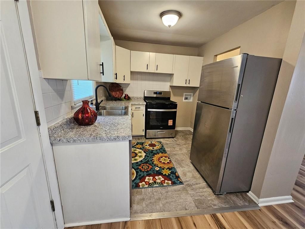 Photo 9 of 23 - 1615 N High Street