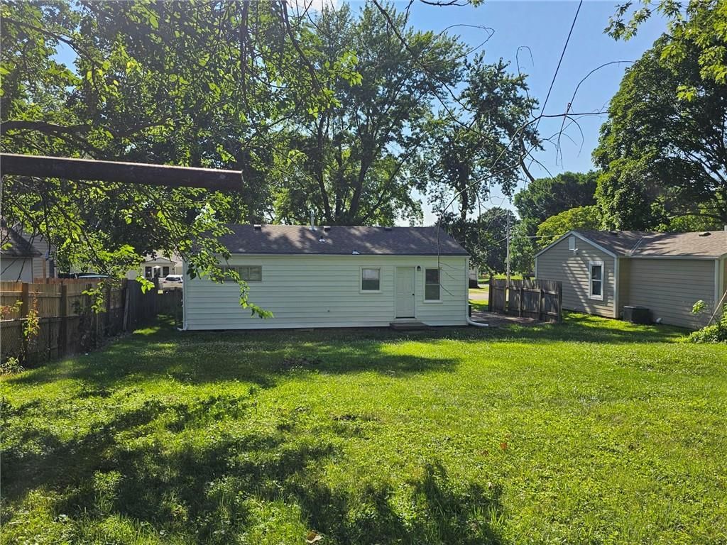 Photo 20 of 23 - 1615 N High Street