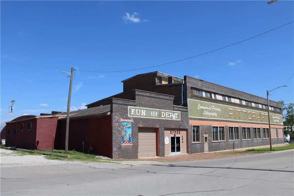 104 N Locust Street, Pittsburg, KS