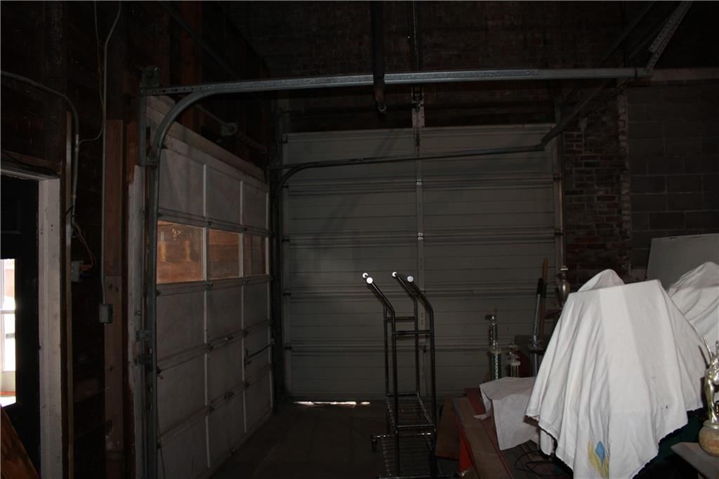 104 N Locust Street — photo 20