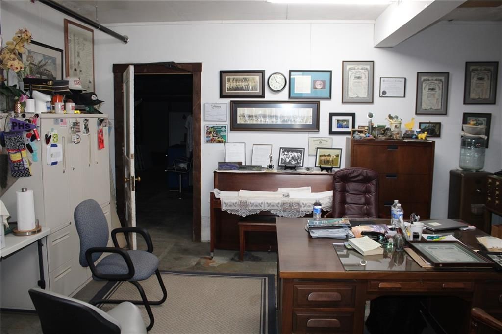 104 N Locust Street — photo 22