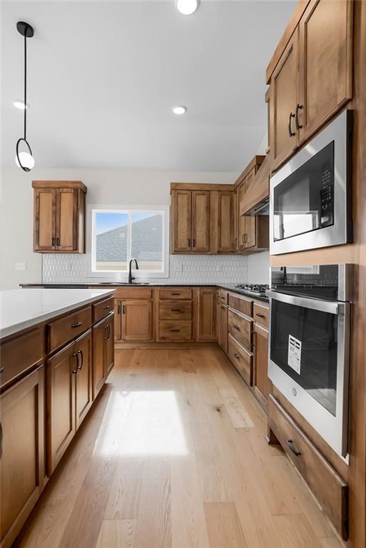 16767 S Hall Street — photo 8