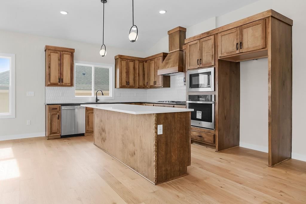 16767 S Hall Street — photo 9
