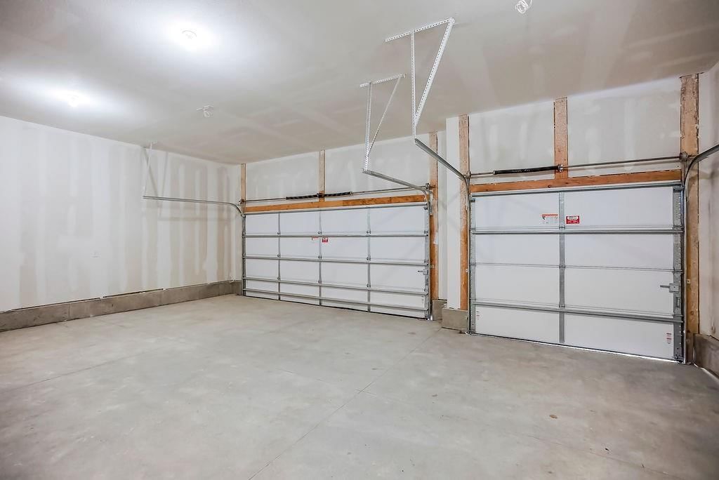 16767 S Hall Street — photo 32