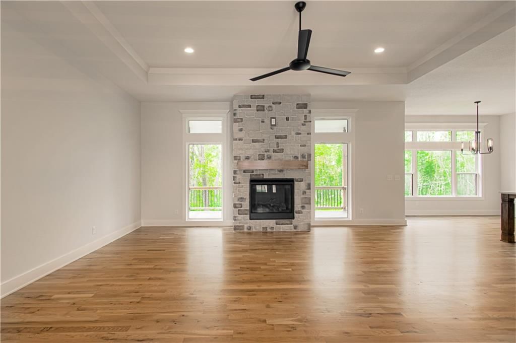 2140 Crooked Creek Drive — photo 5