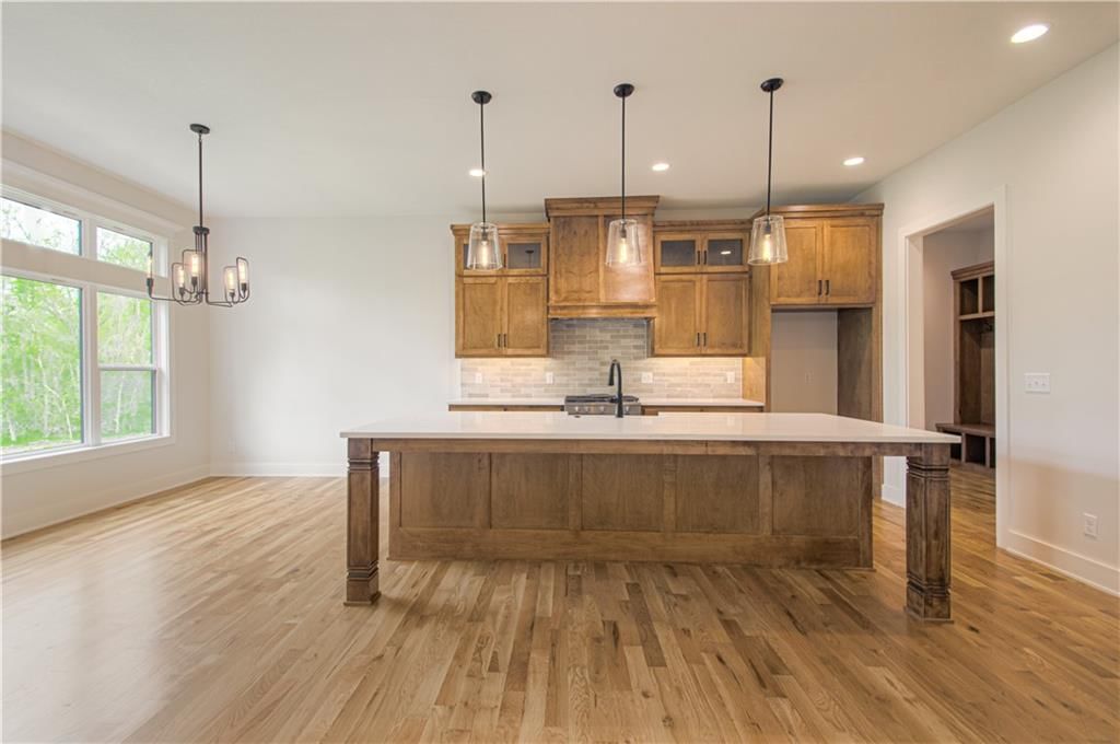 2140 Crooked Creek Drive — photo 9