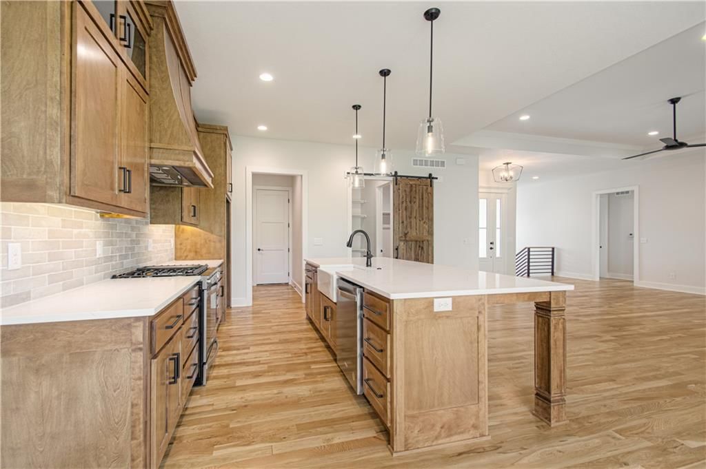 2140 Crooked Creek Drive — photo 11