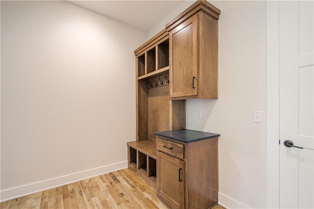 2140 Crooked Creek Drive — photo 17