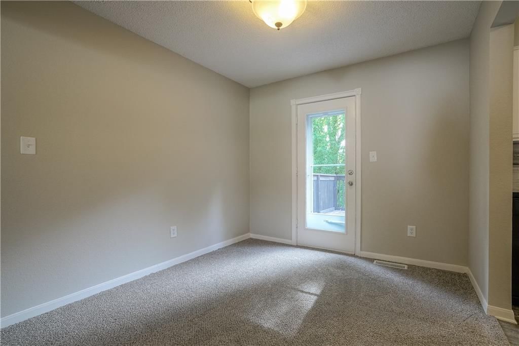 Photo 5 of 29 - 1613 SE Royal Street