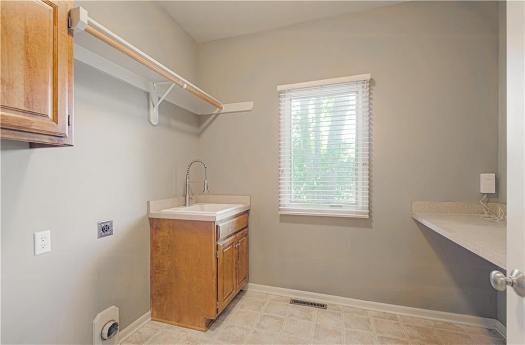 5619 NW 108TH Terrace — photo 11