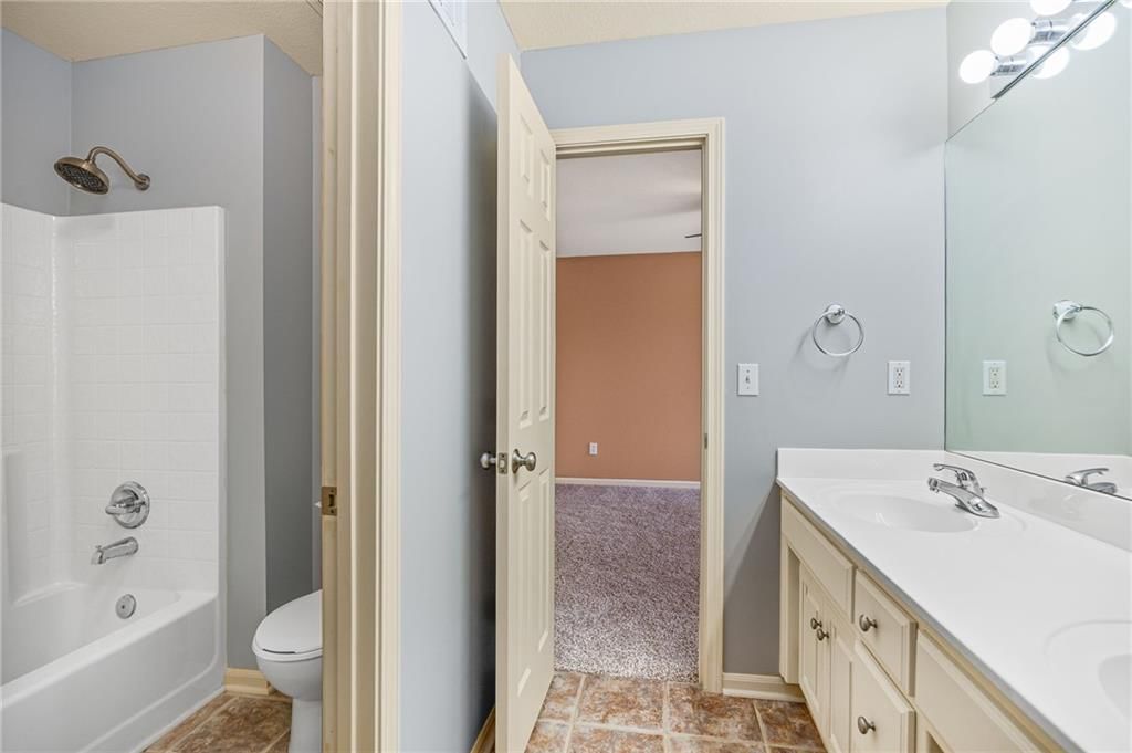 5619 NW 108TH Terrace — photo 24