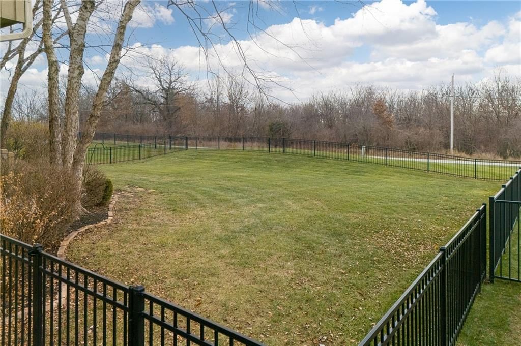 5619 NW 108TH Terrace — photo 36