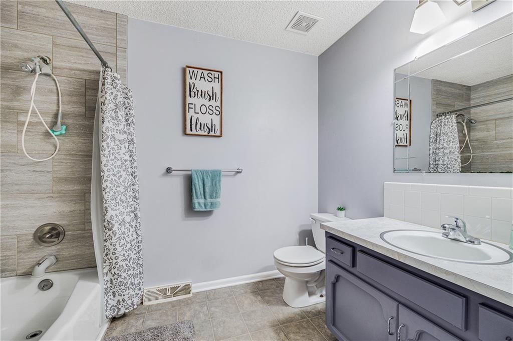 853 York Place — photo 12