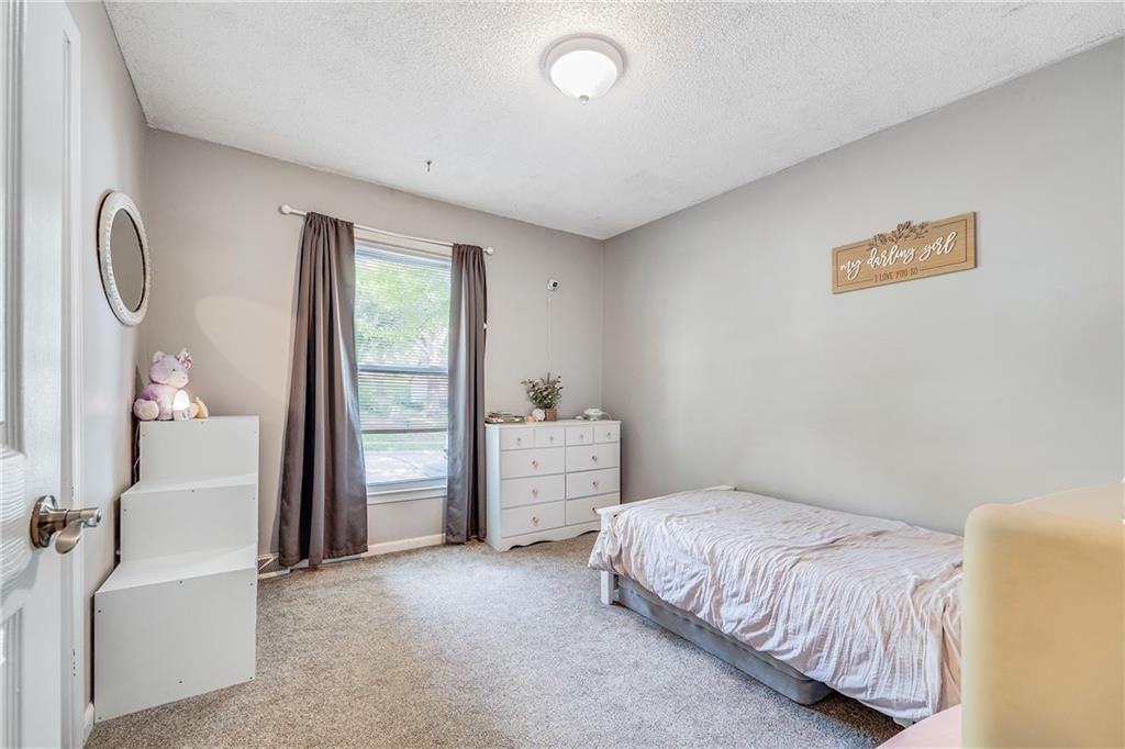 853 York Place — photo 16