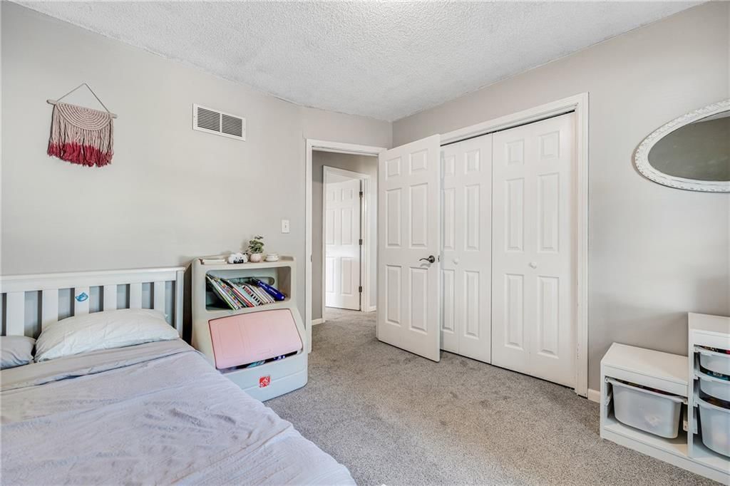 853 York Place — photo 17