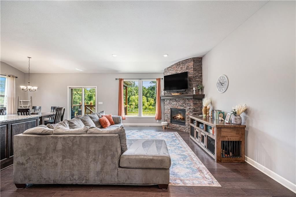 Photo 6 of 31 - 16971 W 170th Street