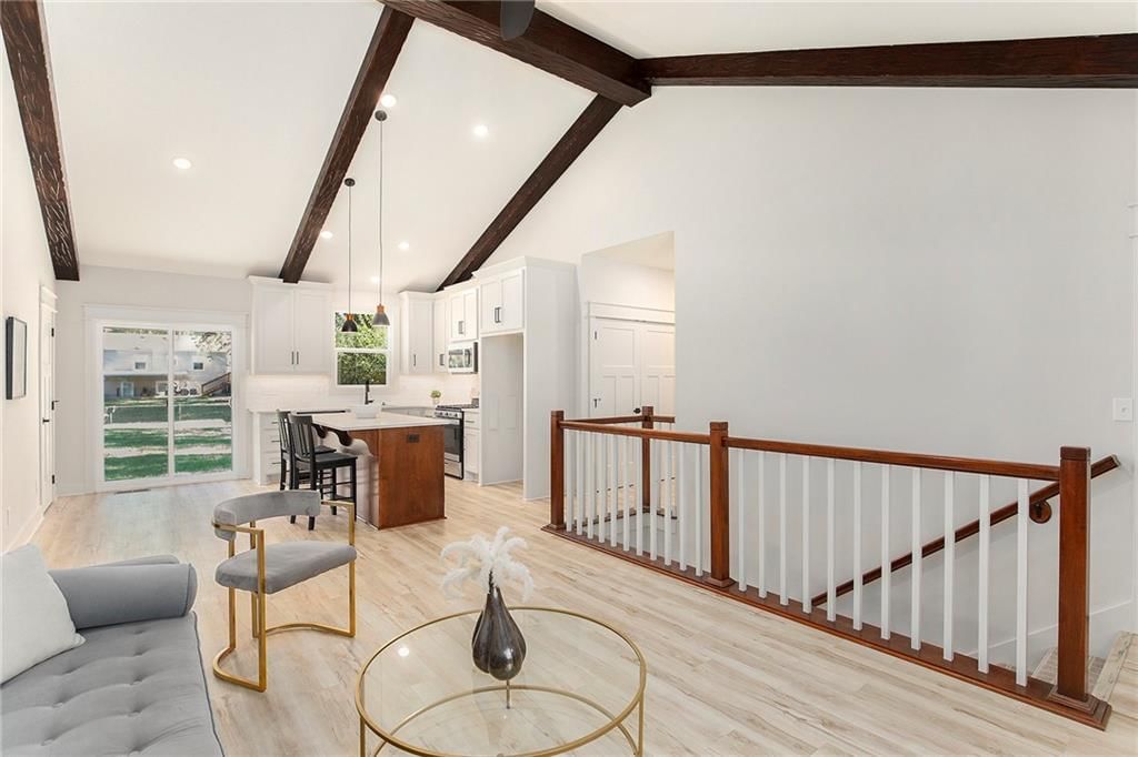 403 SW Mission Road — photo 4