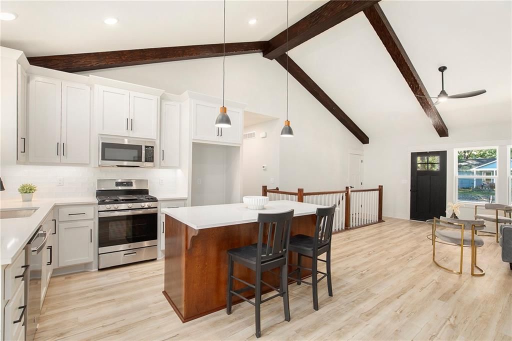 403 SW Mission Road — photo 7