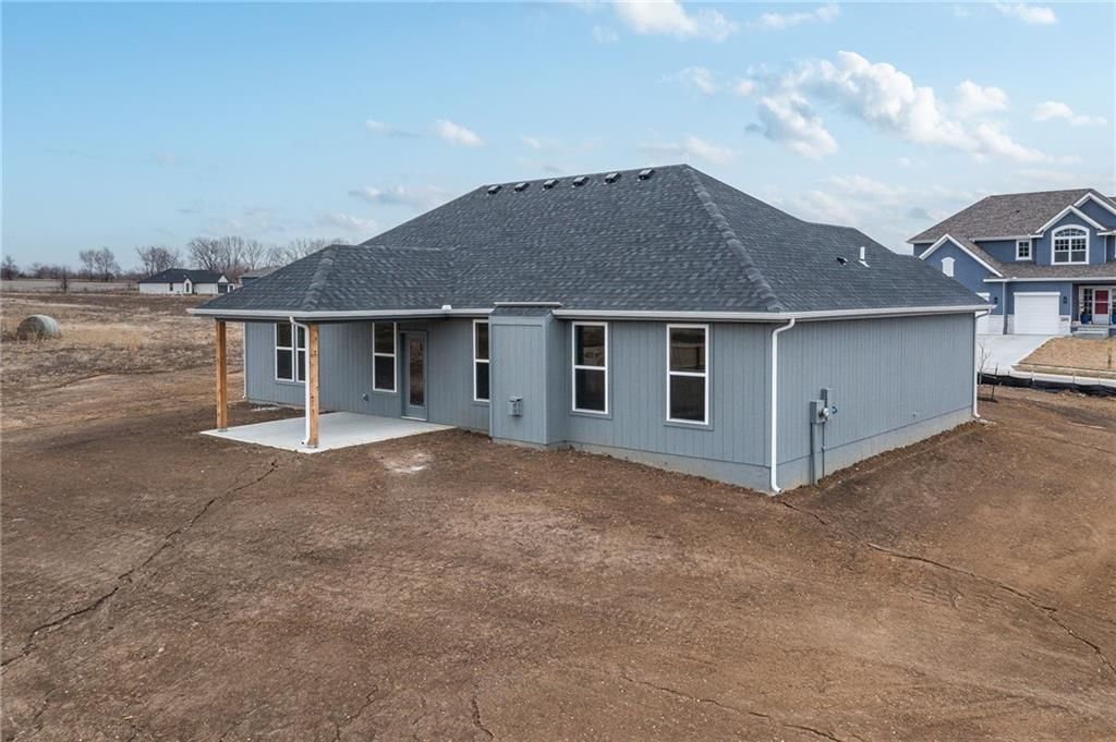 12836 Sewell Avenue — photo 3