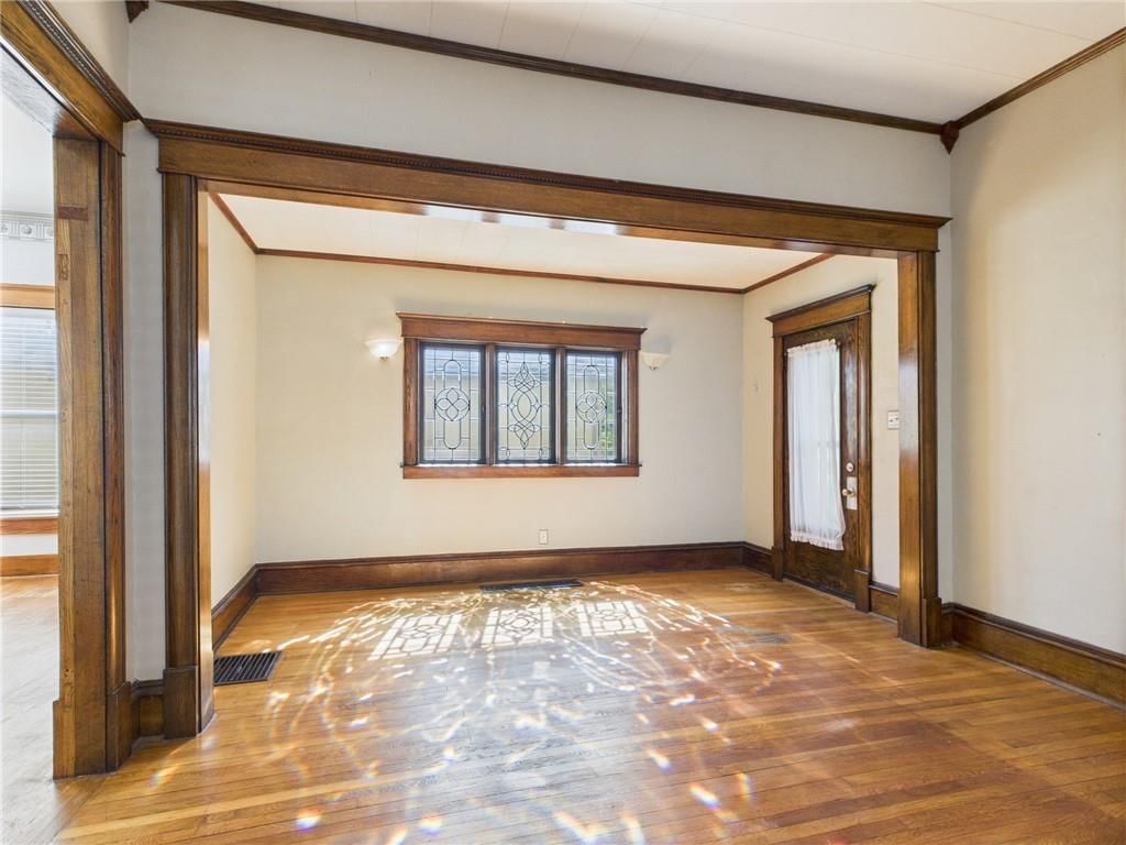 419 W 9th Street — photo 7