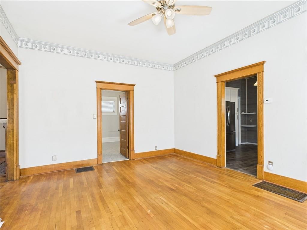 419 W 9th Street — photo 12