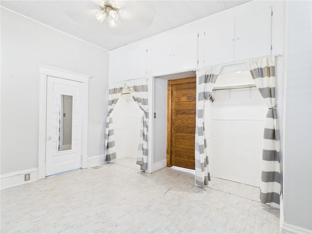 419 W 9th Street — photo 14