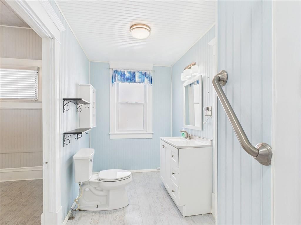 419 W 9th Street — photo 17