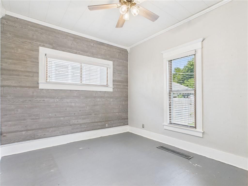 419 W 9th Street — photo 19